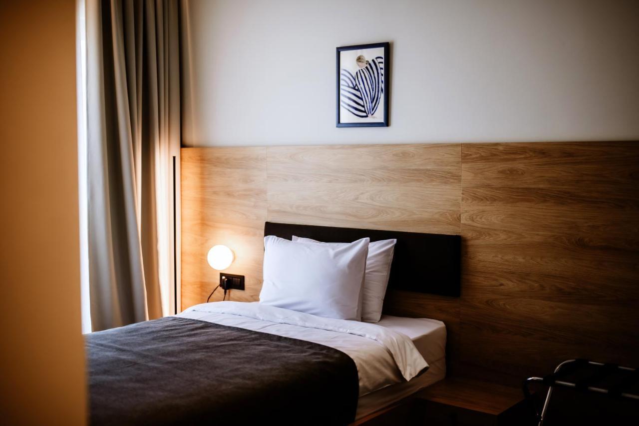 Hotel Septembar Podgorica Exterior photo